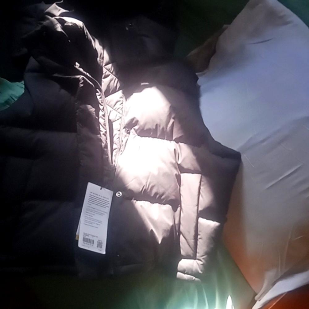 Lululemon Women's vest no tag